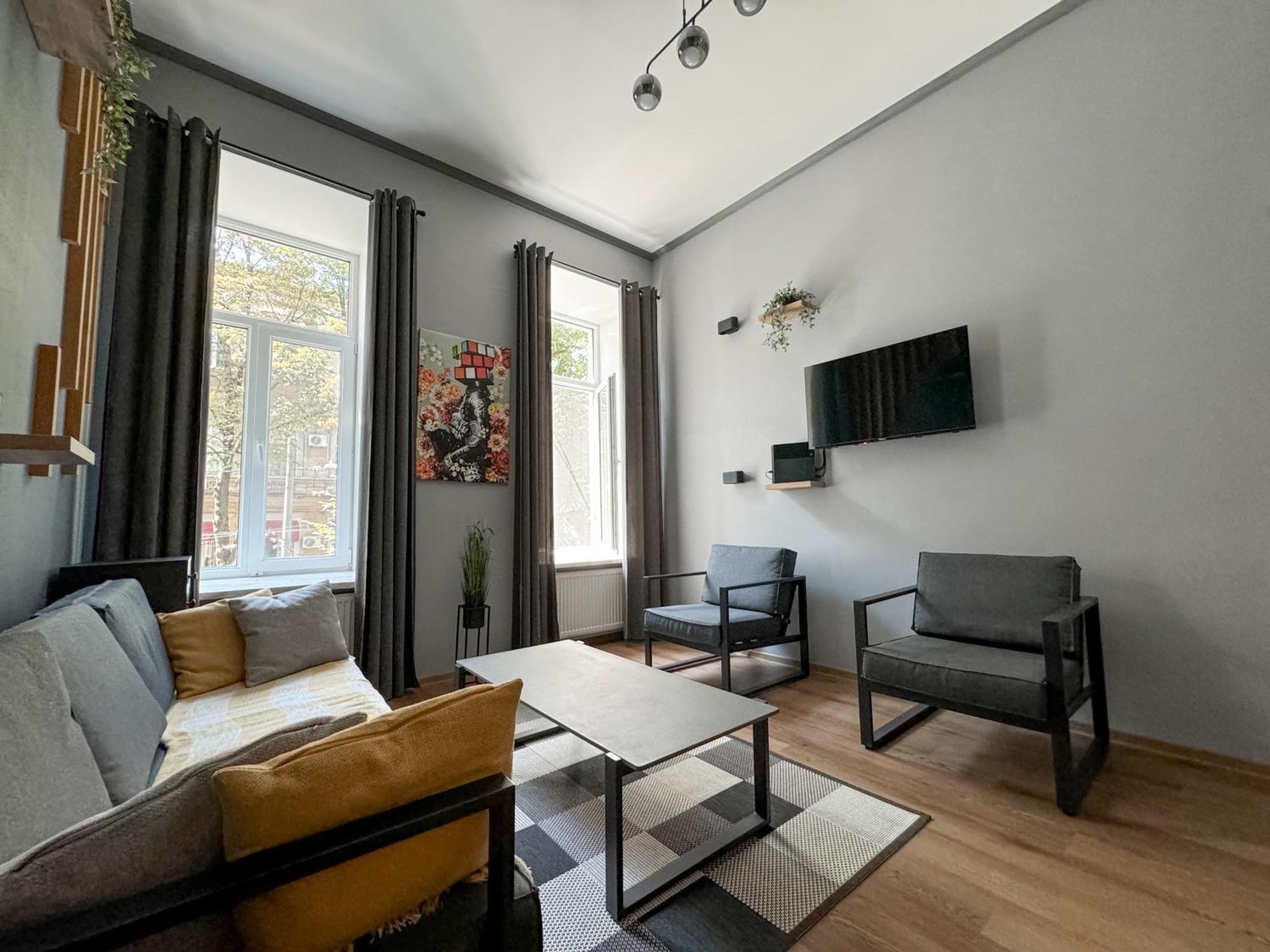 Apartments White Pearl Sadova โอเดสซา ภายนอก รูปภาพ
